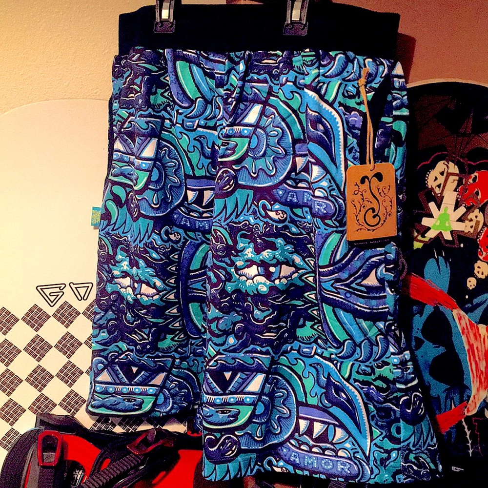 Grassroots x Chrís Dÿer collaboration